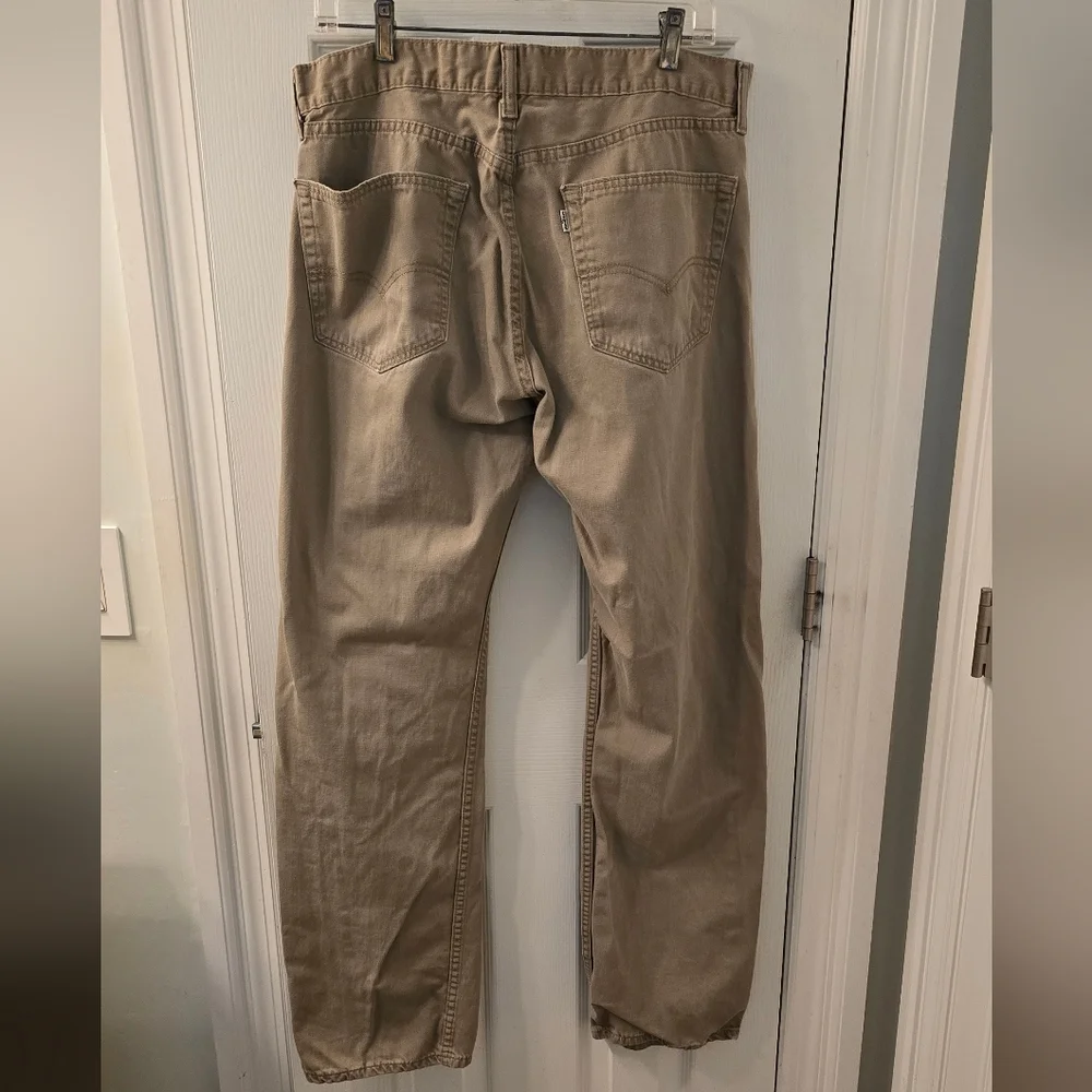 Levis Men's Tan/Taupe Straight-Leg Jeans, 36 Waist/34 Inseam (1105) - Picture 2 of 7